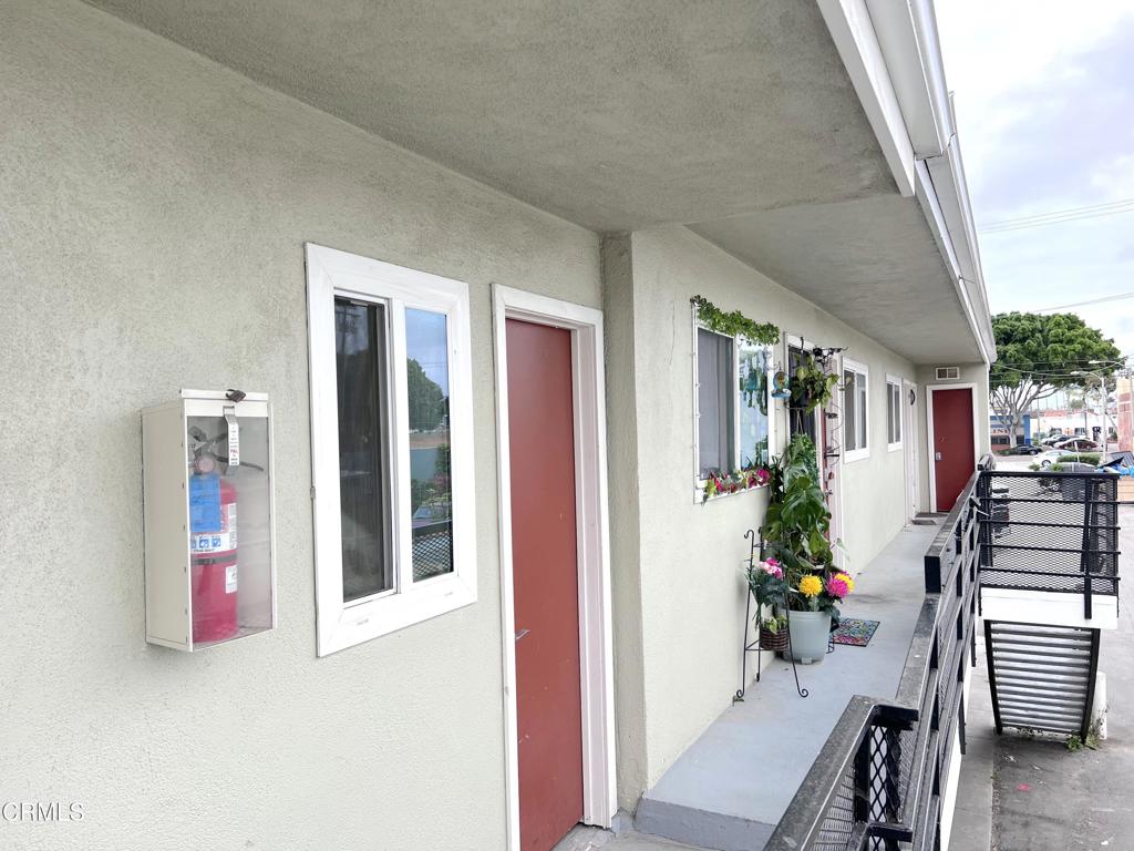 633 Meta Street Oxnard, CA 93030 - Photo 6 of 11 a view of an entryway with patio