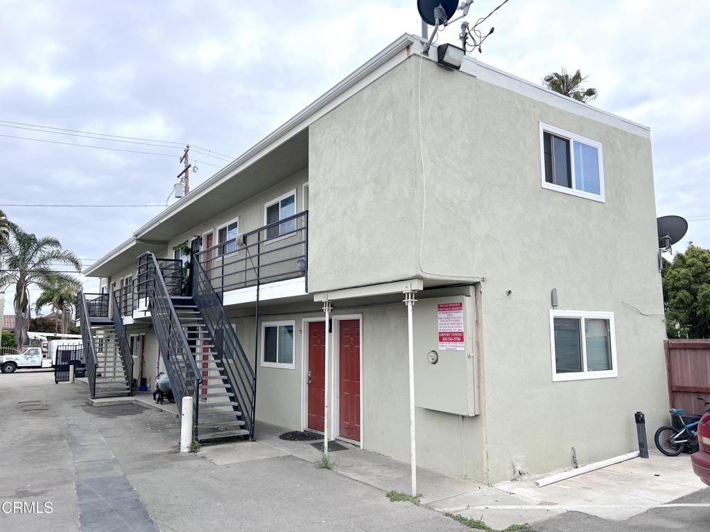 633 Meta Street Oxnard, CA 93030 - Photo 8 of 11 a view of a house