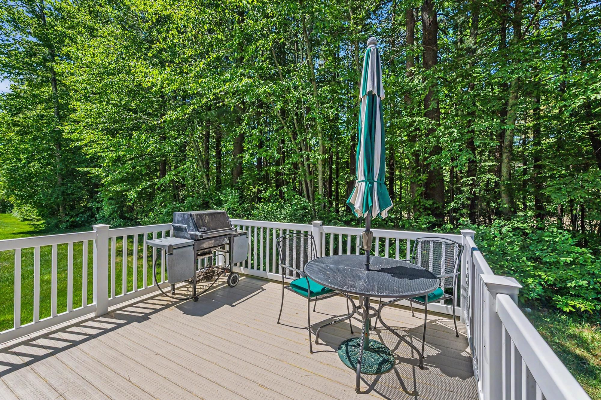 143 Hampton Meadows Hampton, NH 03842 - Photo 19 of 51
