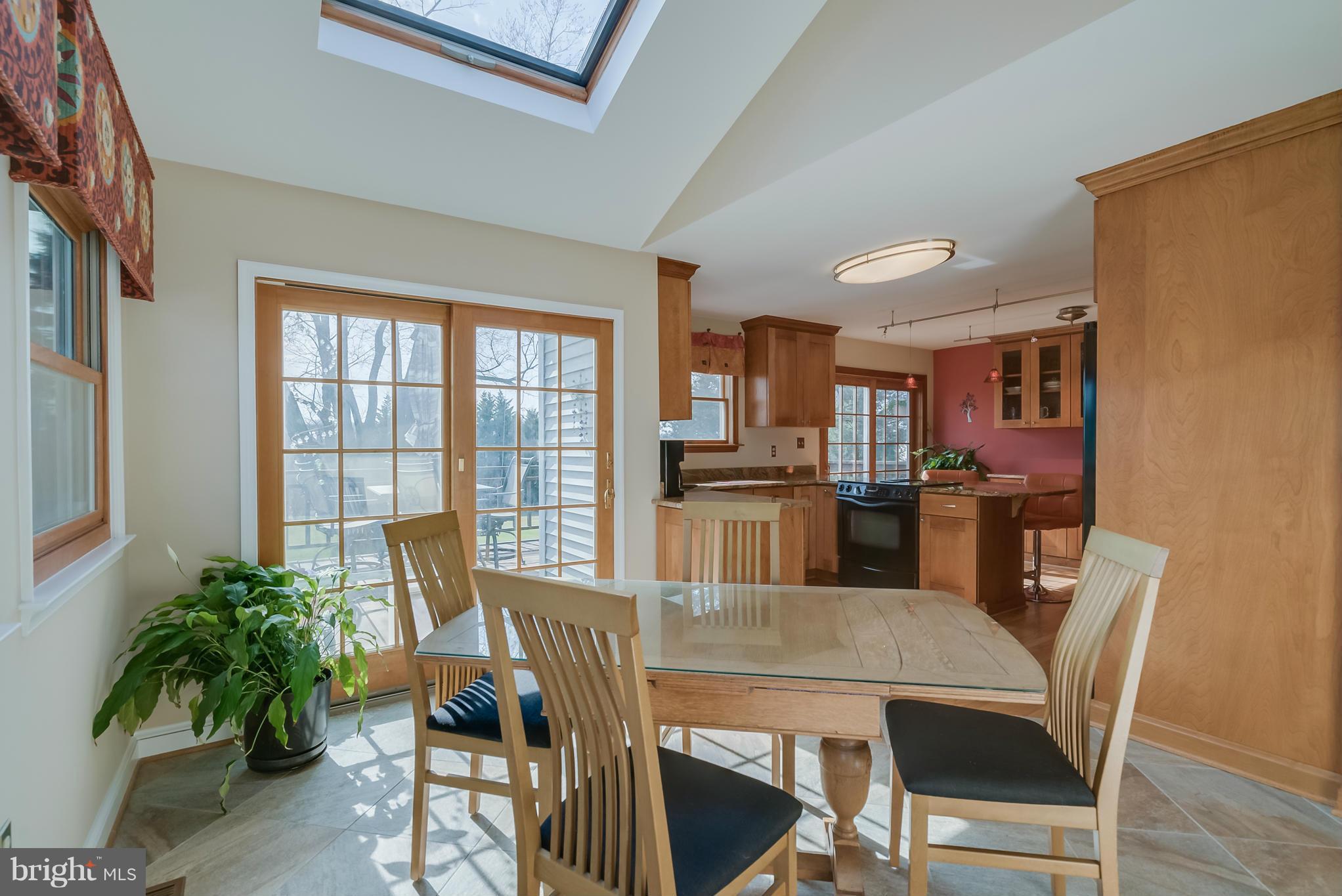 12930 Prices Distillery Road Clarksburg, MD 20871 - Photo 8 of 15 Kitchen