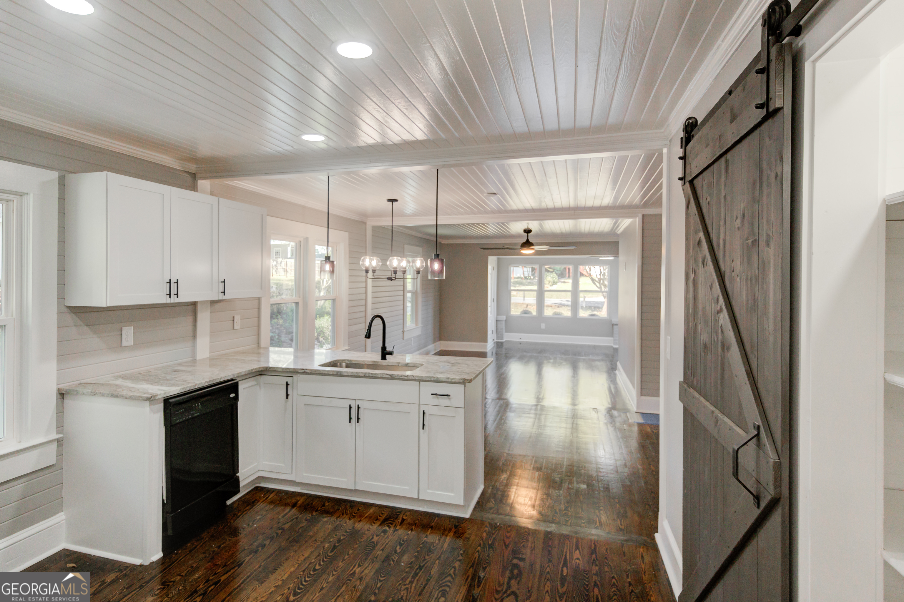 270 Victoria Street Commerce, GA 30529 - Photo 17 of 26