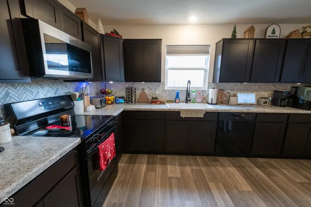 $325,000 | 1195 Andromeda Drive, Franklin, IN 46131