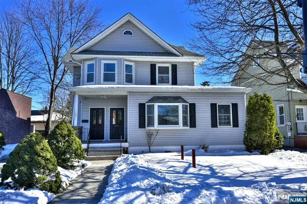 $3,300 | 383 Lafayette Avenue, Unit 1, Hawthorne, NJ 07506