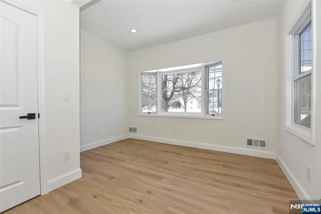 $3,400 | 383 Lafayette Avenue, Unit 1, Hawthorne, NJ 07506