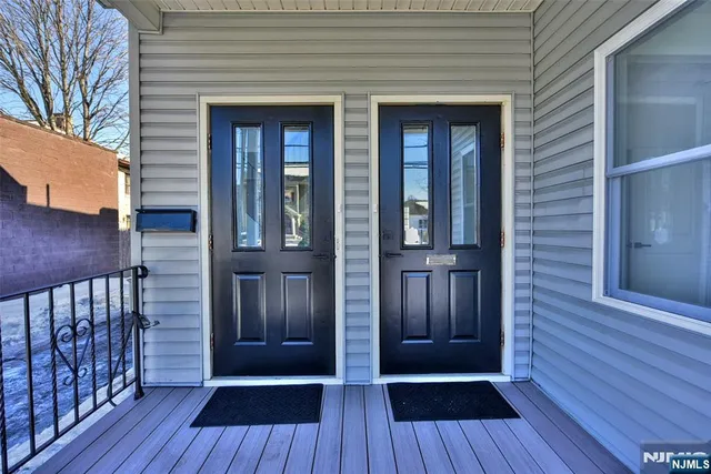 $3,400 | 383 Lafayette Avenue, Unit 1, Hawthorne, NJ 07506