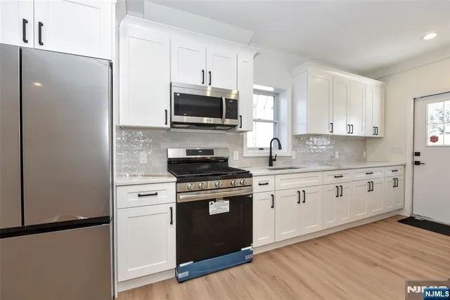 $3,400 | 383 Lafayette Avenue, Unit 1, Hawthorne, NJ 07506