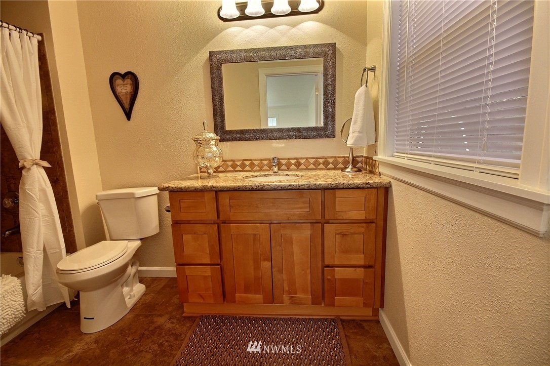 4616 Northeast 17th Street Renton, WA 98059 - Photo 16 of 17