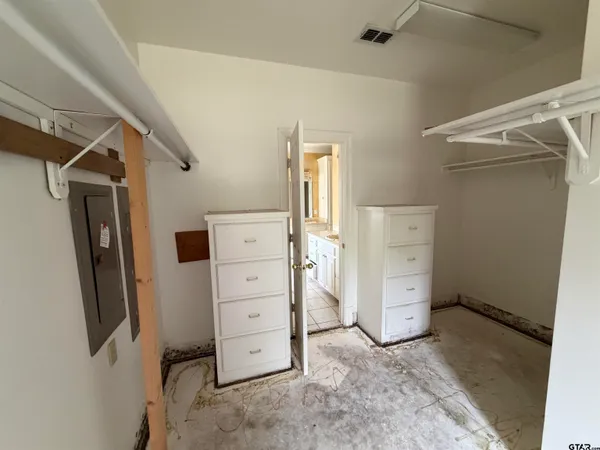 a view of walk in closet