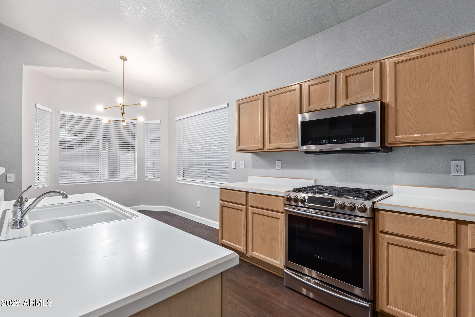 1004 West Beverly Lane Phoenix, AZ 85023 - Photo 14 of 40 14-Beverly