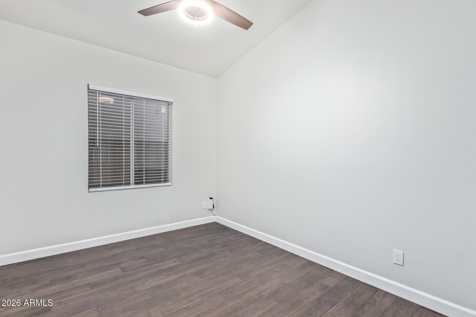 1004 West Beverly Lane Phoenix, AZ 85023 - Photo 21 of 40 31-Beverly