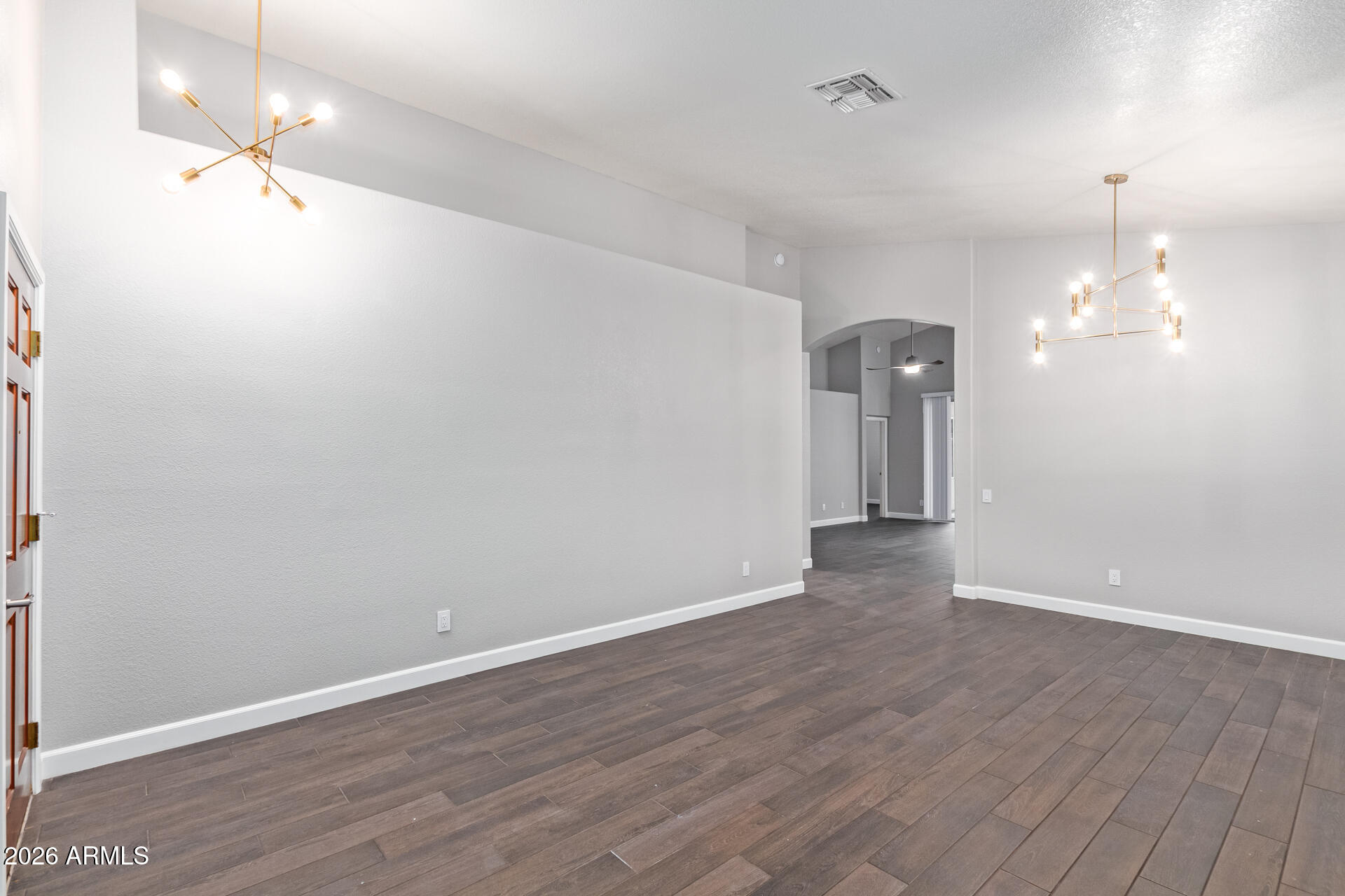 1004 West Beverly Lane Phoenix, AZ 85023 - Photo 6 of 40 06-Beverly