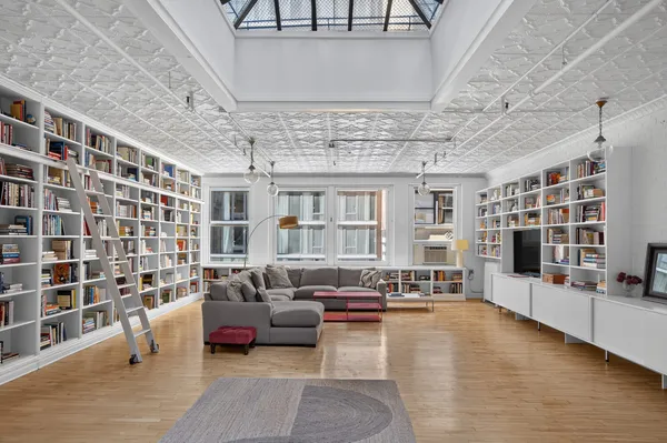 $4,250,000 | 143 West 27th Street, Unit PH | Chelsea