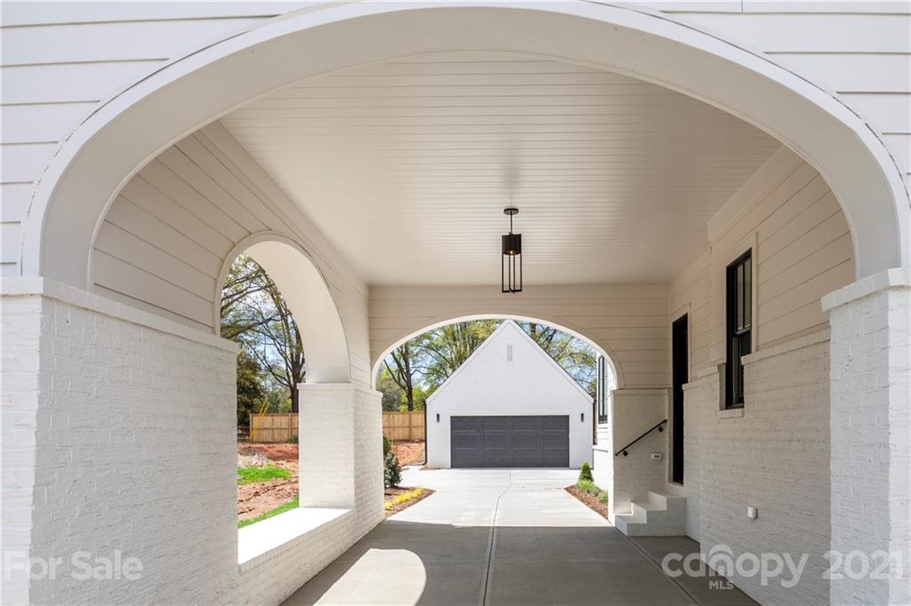 5028 Gilchrist Road Charlotte, NC 28211 - Photo 3 of 30 Gallery Image 3