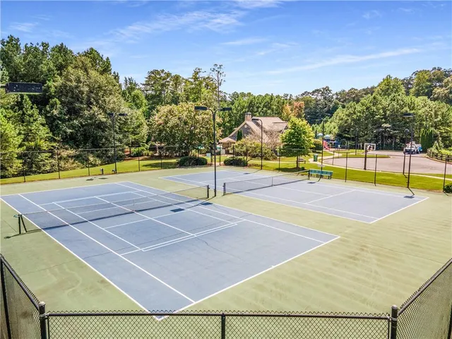 $679,000 | 200 Edinburgh Lane, Woodstock, GA 30188