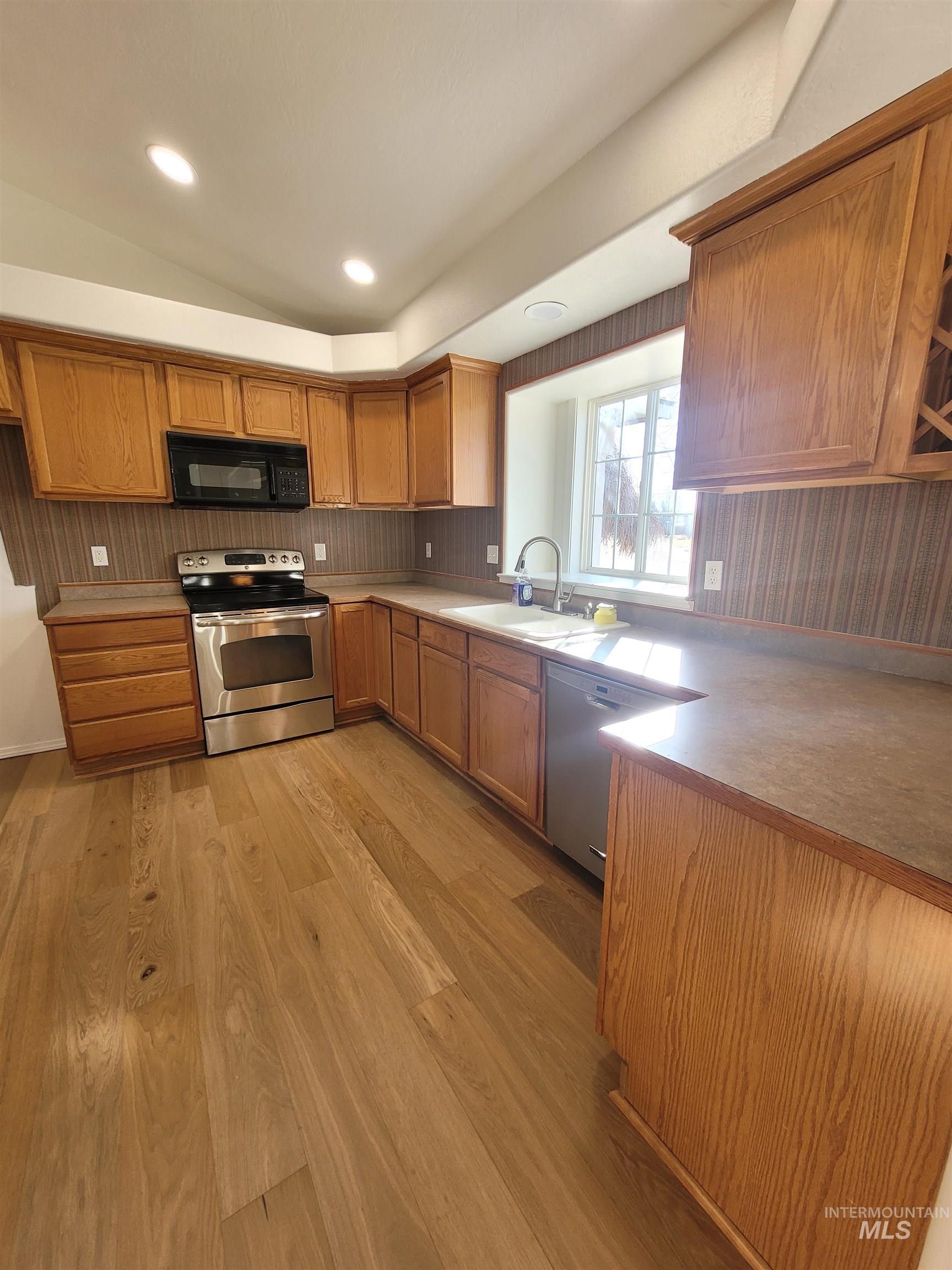 904 West Loon Street Meridian, ID 83642 - Photo 10 of 27