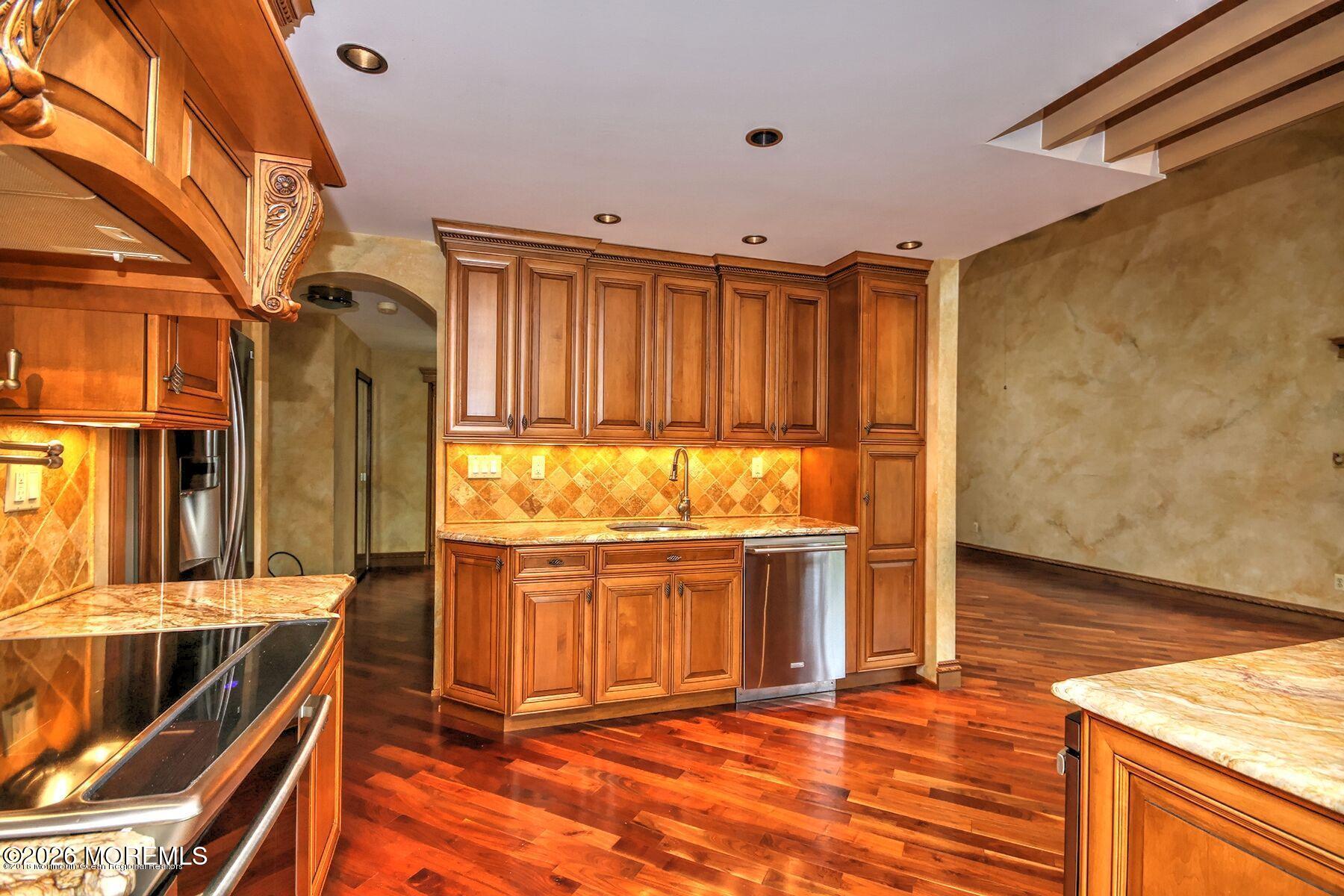 6 Hillcrest Road Manalapan, NJ 07726 - Photo 21 of 34 6 hill2