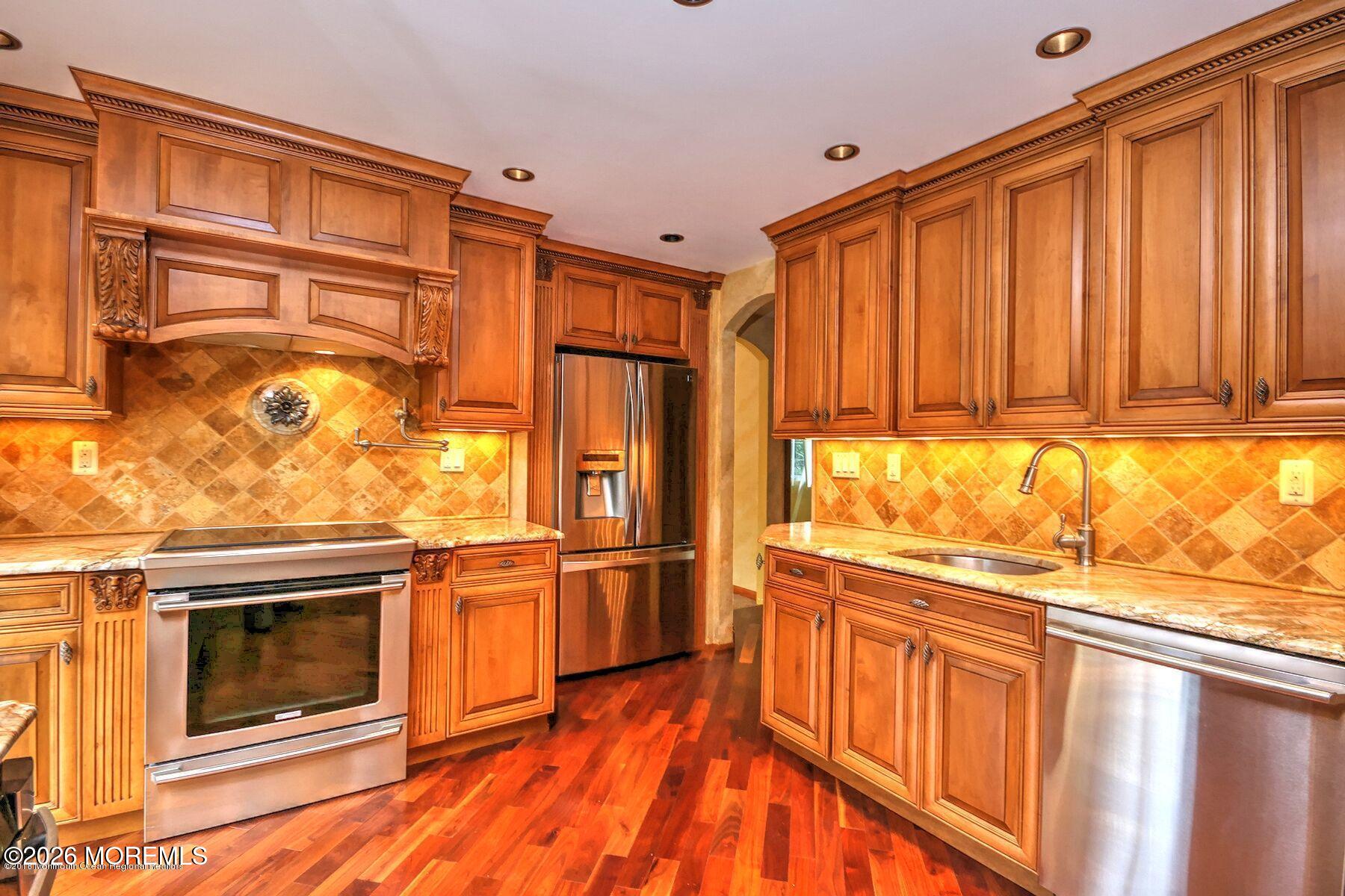 6 Hillcrest Road Manalapan, NJ 07726 - Photo 23 of 34 6hill3