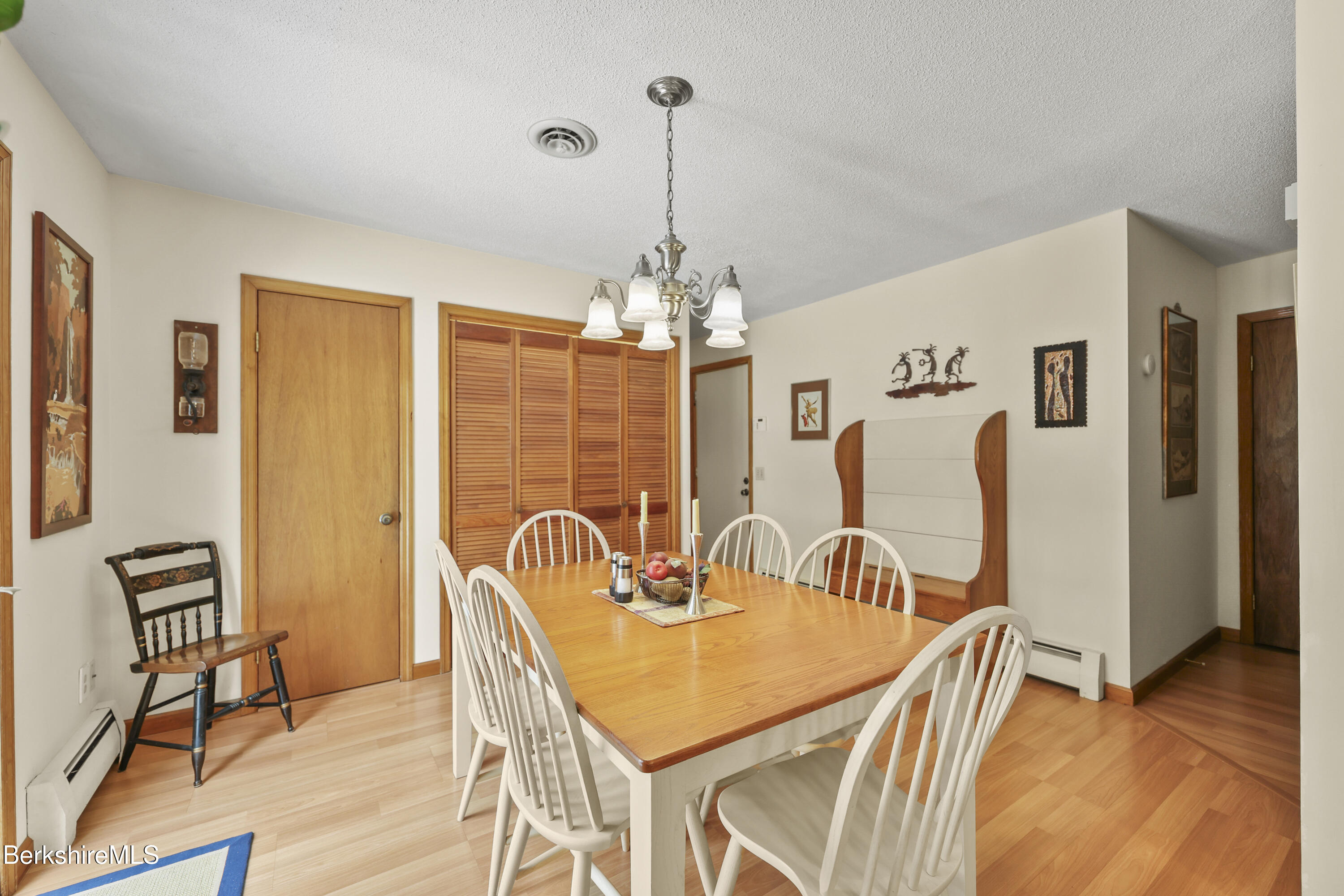30 Clifden Court, Unit 2 Lenox, MA 01240 - Photo 20 of 40 70 Dining Room