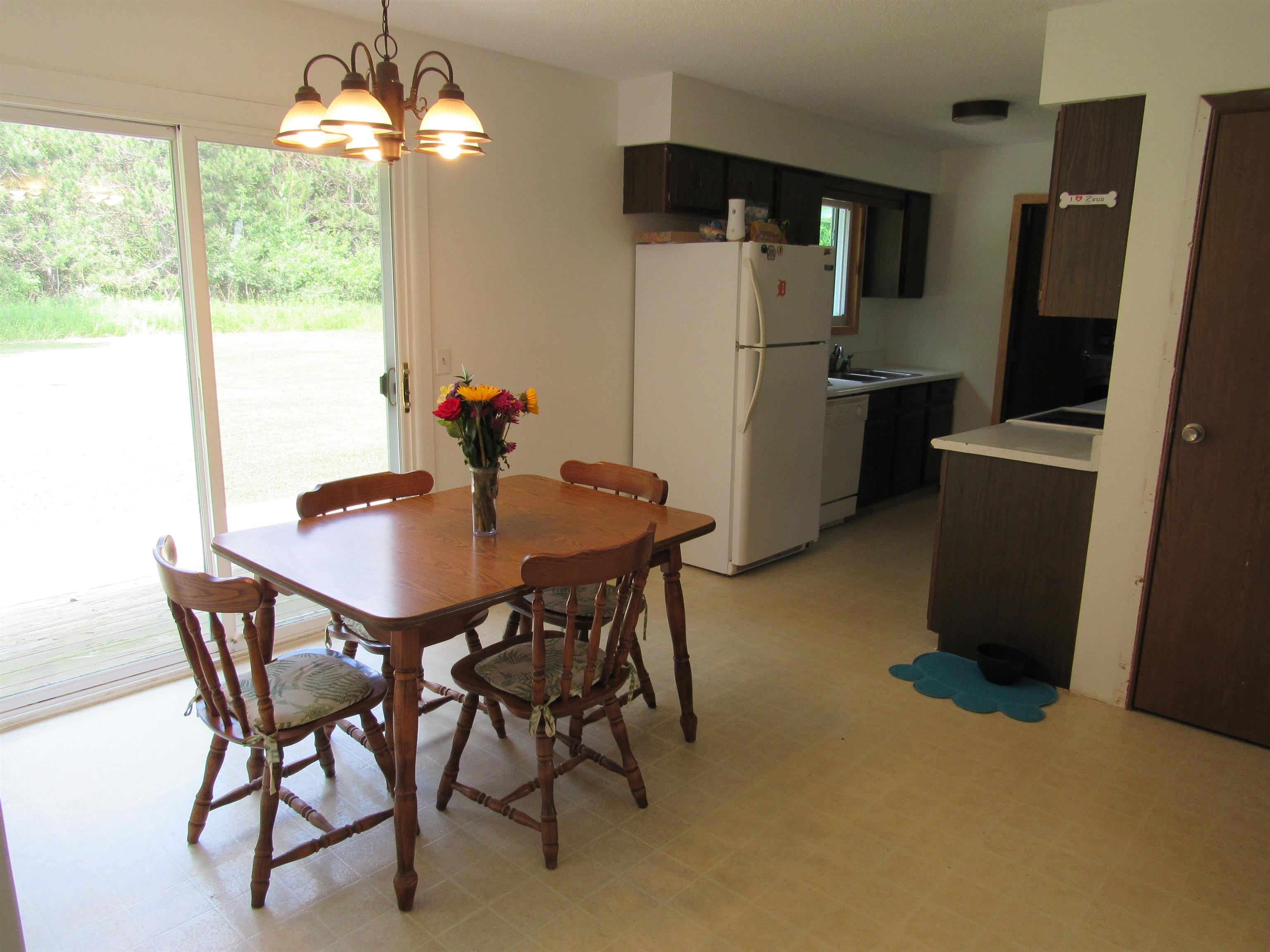 430 Old State Road East Tawas, MI 48730 - Photo 4 of 23 1913228-3.JPG