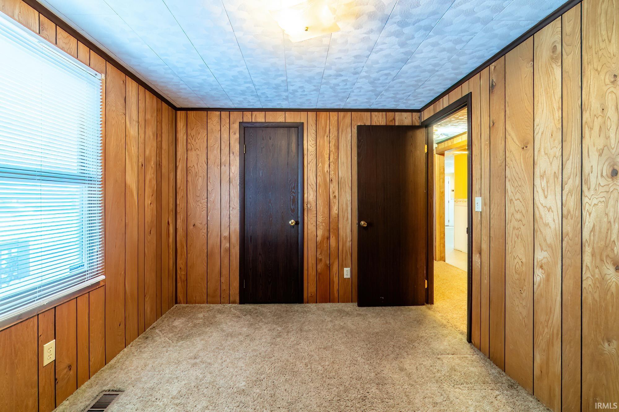 1501 Dot Street Warsaw, IN 46580 - Photo 14 of 31