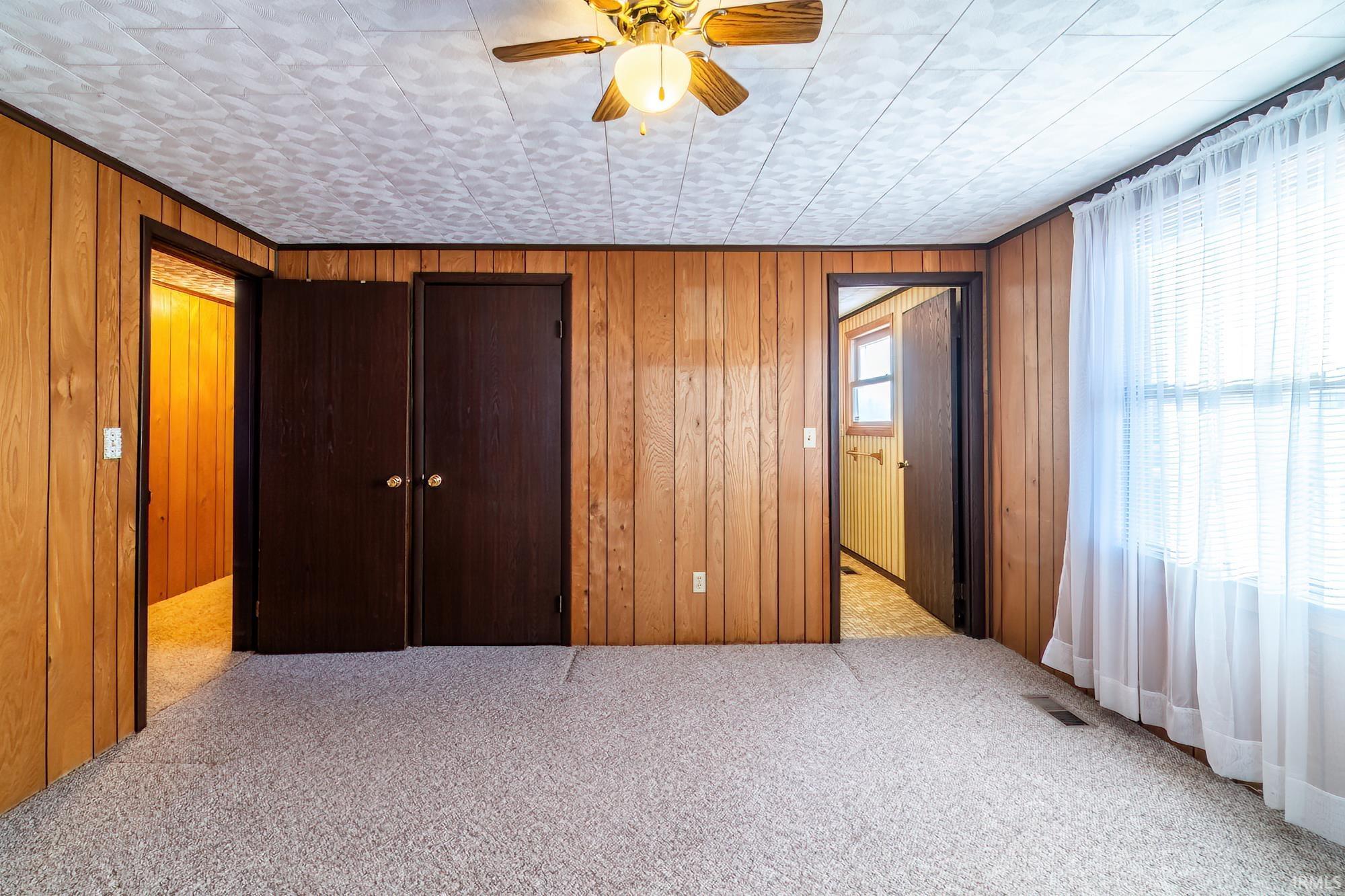 1501 Dot Street Warsaw, IN 46580 - Photo 10 of 31