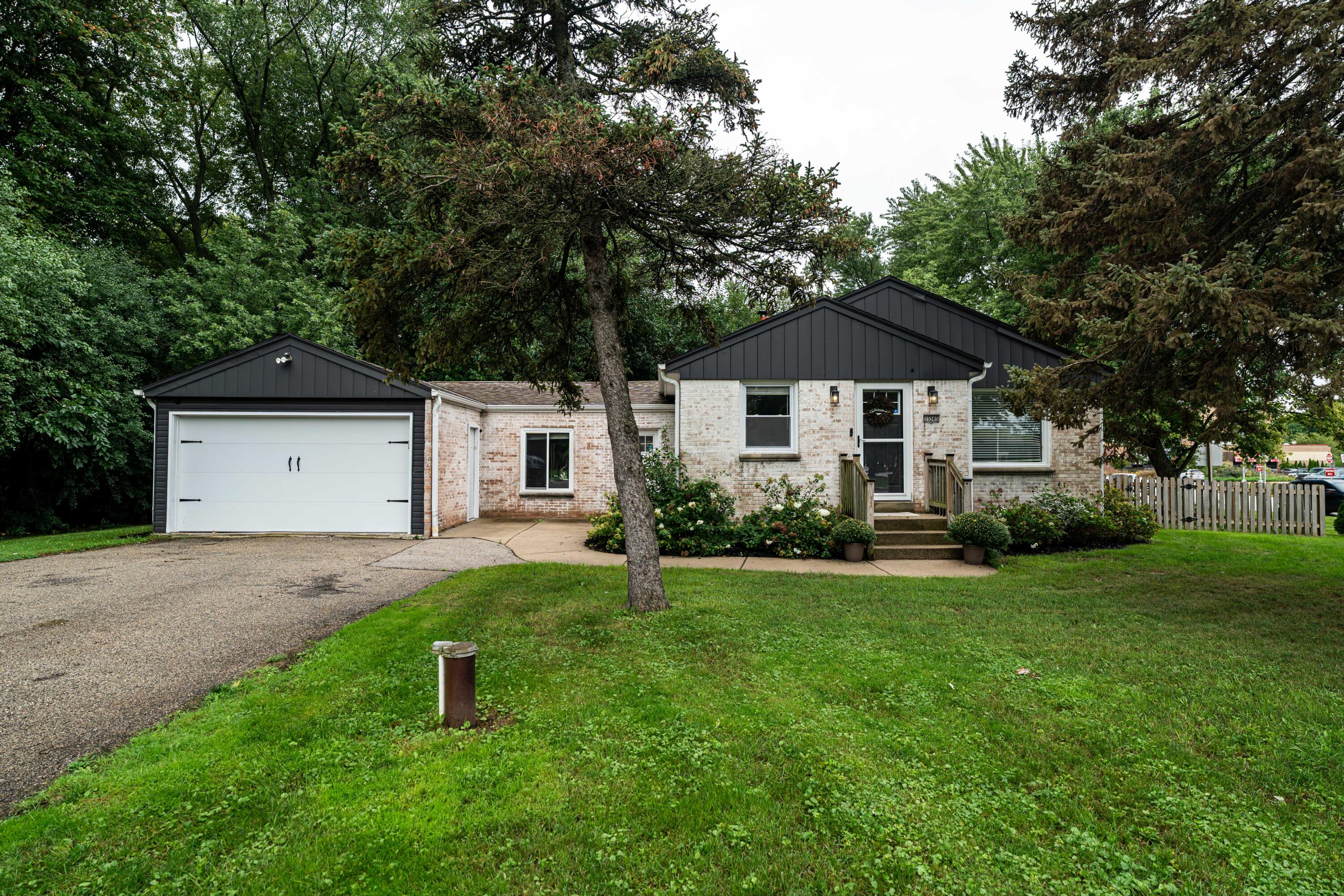 15565 Carpenter Road Brookfield, WI 53005 - Photo 29 of 34 Exterior