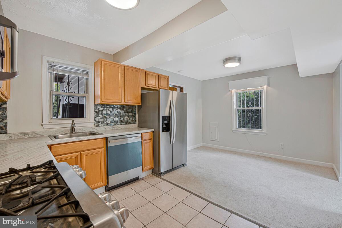 7002 Riggs Road Hyattsville, MD 20783 - Photo 8 of 24 kitchen/dining