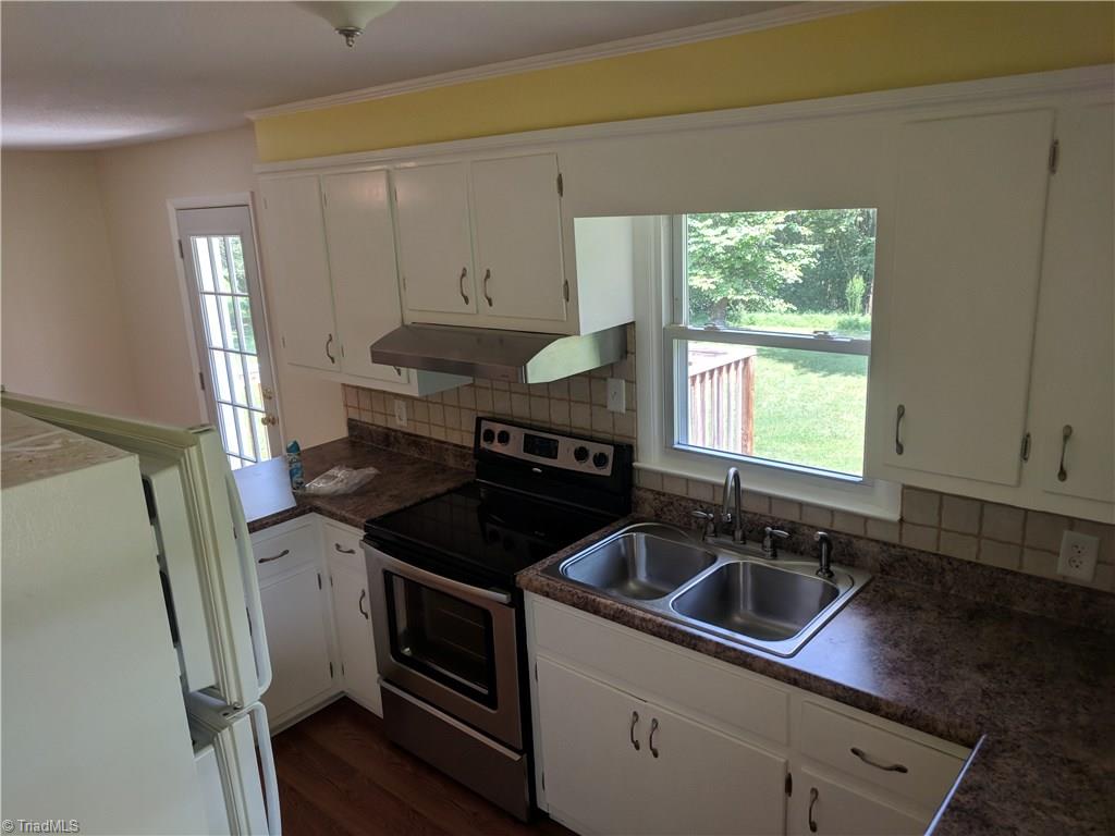 2049 Rierson Road Tobaccoville, NC 27050 - Photo 7 of 17