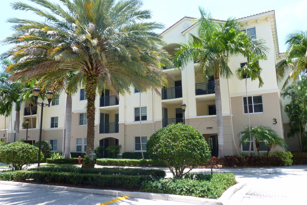 3 Renaissance Way, Unit 304 Boynton Beach, FL 33426 - Photo 1 of 25 FRONT FACADE