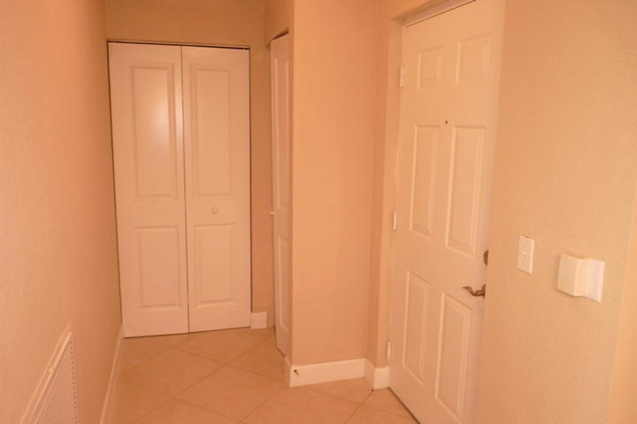 3 Renaissance Way, Unit 304 Boynton Beach, FL 33426 - Photo 3 of 25 FOYER
