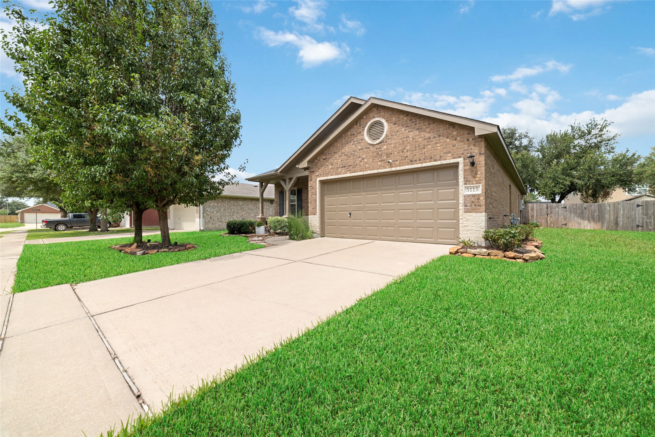 5115 Whitebridge Lane Katy, TX 77449 - Photo 4 of 25