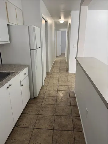 $1,895 | 954 Southwest 4th Street, Unit 14, Miami, FL 33130