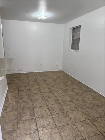 $1,895 | 954 Southwest 4th Street, Unit 14, Miami, FL 33130