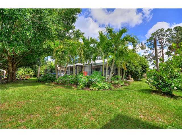 985 Southeast Salerno Road Stuart, FL 34997 - Photo 5 of 21 Additional Photo