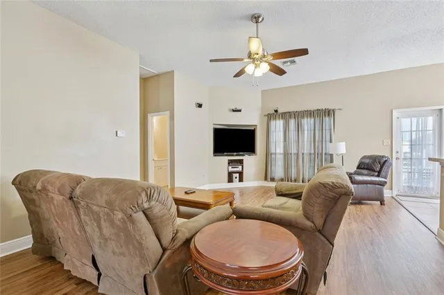 $285,000 | 4954 Joan Marie Drive, Barataria, LA 70036