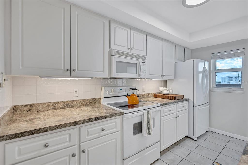 6140 Midnight Pass Road, Unit 603 Sarasota, FL 34242 - Photo 20 of 58