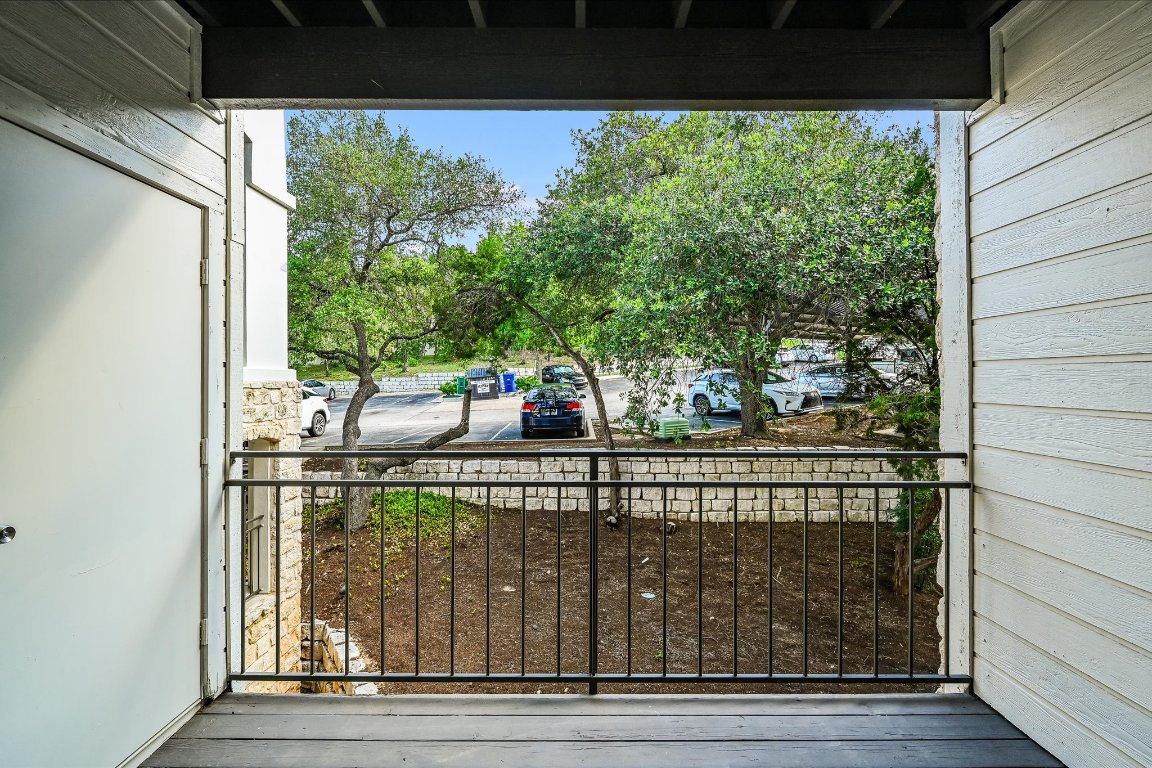 6000 Shepherd Mountain Cove, Unit 1805 Austin, TX 78730 - Photo 10 of 20 a view of a balcony