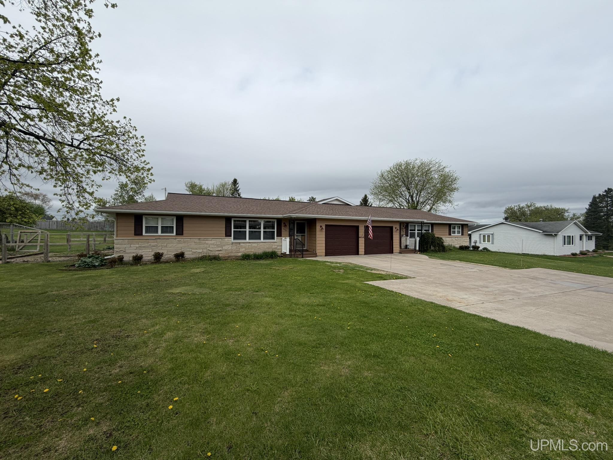 607-609 Kennedy Road Iron Mountain, MI 49801 - Photo 9 of 37