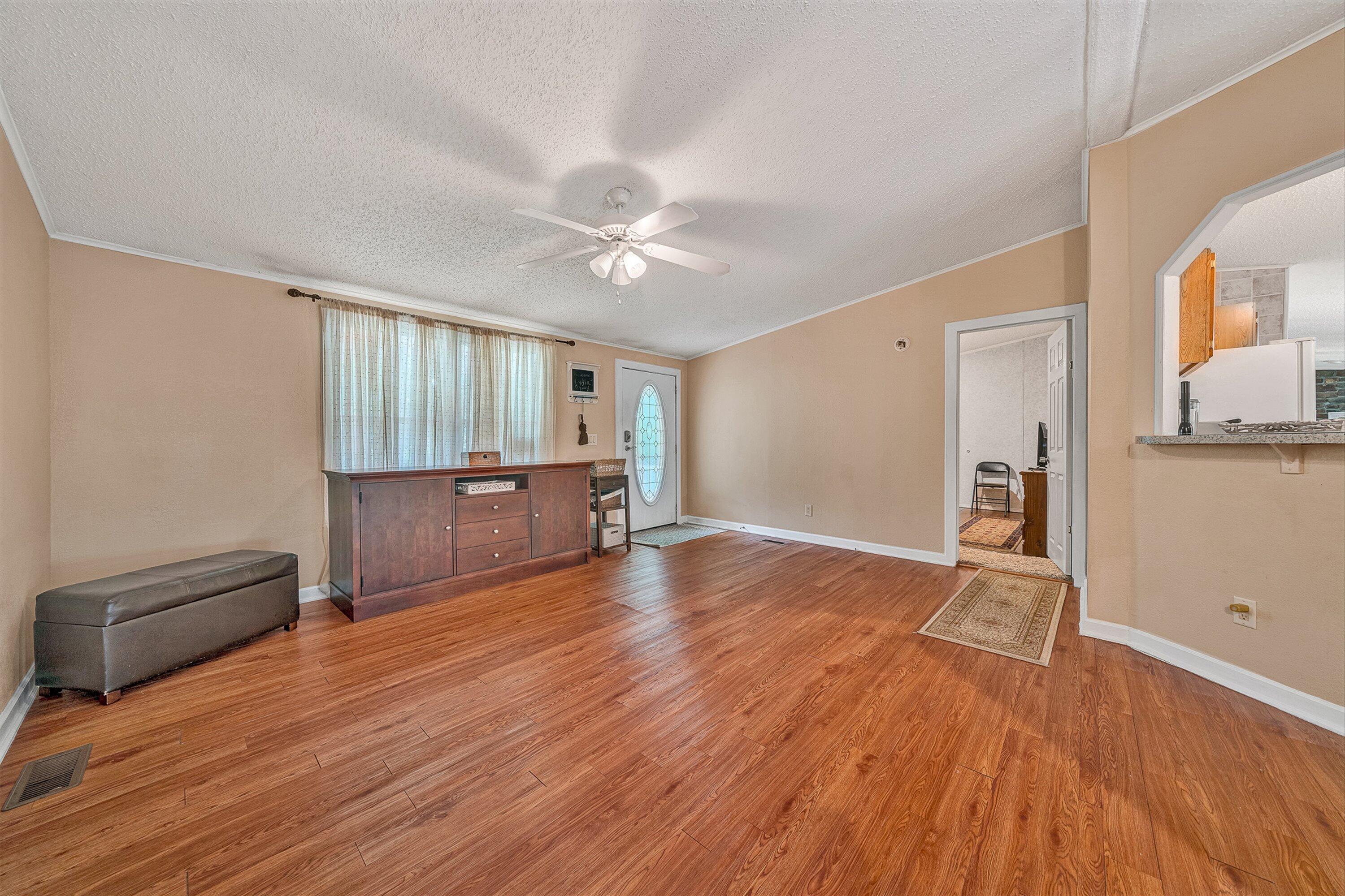 2316 Ridge Road Roanoke, VA 24014 - Photo 5 of 30 05-VM-08996