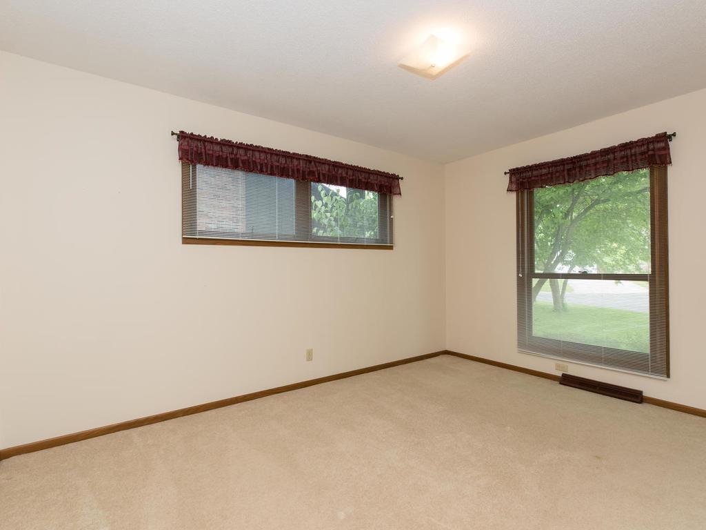 8709 Beard Road Bloomington, MN 55431 - Photo 14 of 25 Gallery Image 14