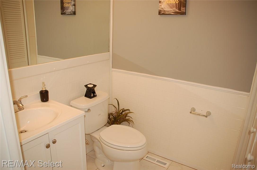 6048 Lucas Road Flint, MI 48506 - Photo 22 of 40 DSC_0023.JPG