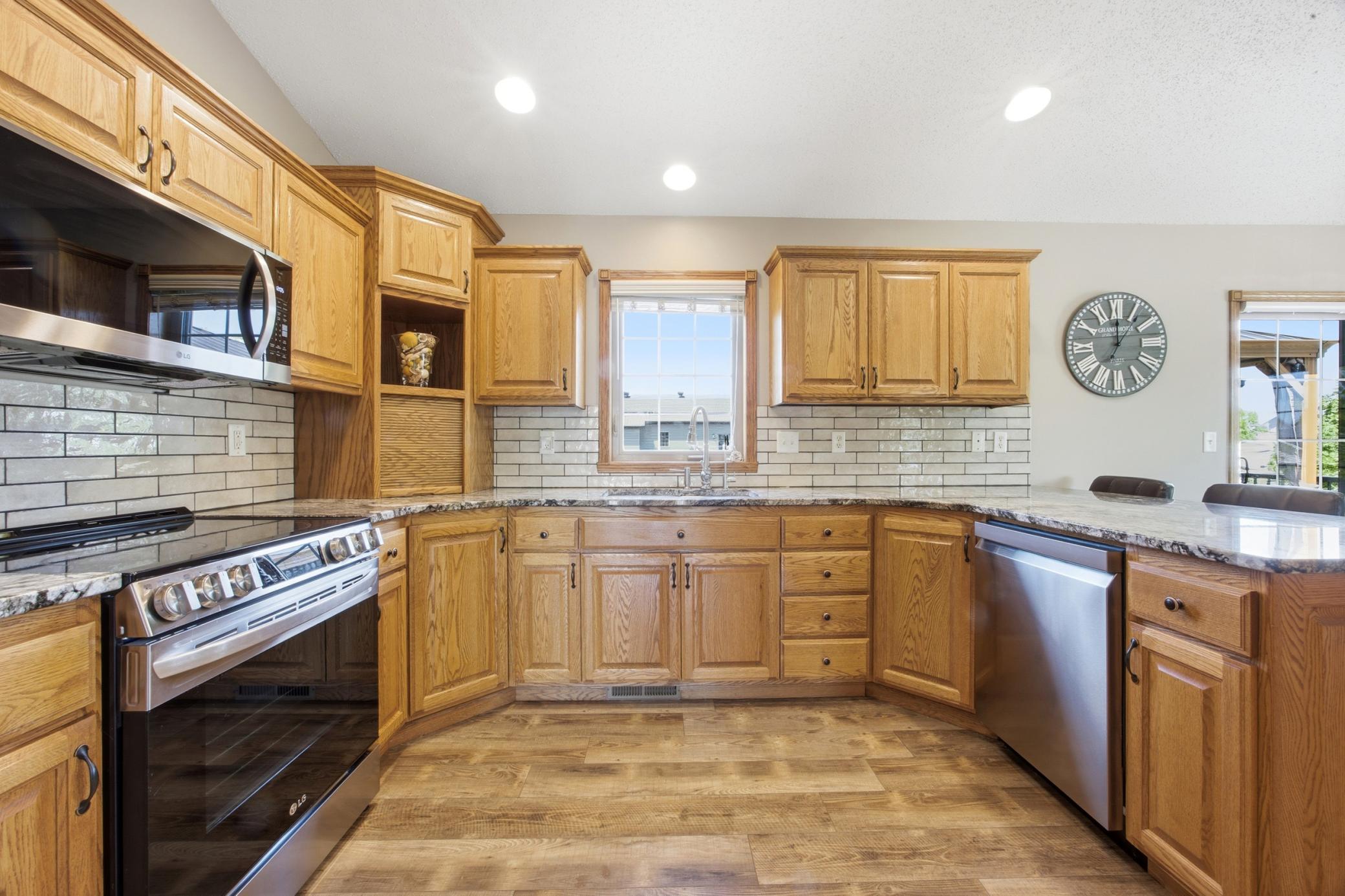 3507 Taylor Street South Fargo, ND 58104 - Photo 14 of 39