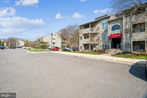 $750,000 | 2018 Quay Village Court, Unit 201, Annapolis, MD 21403