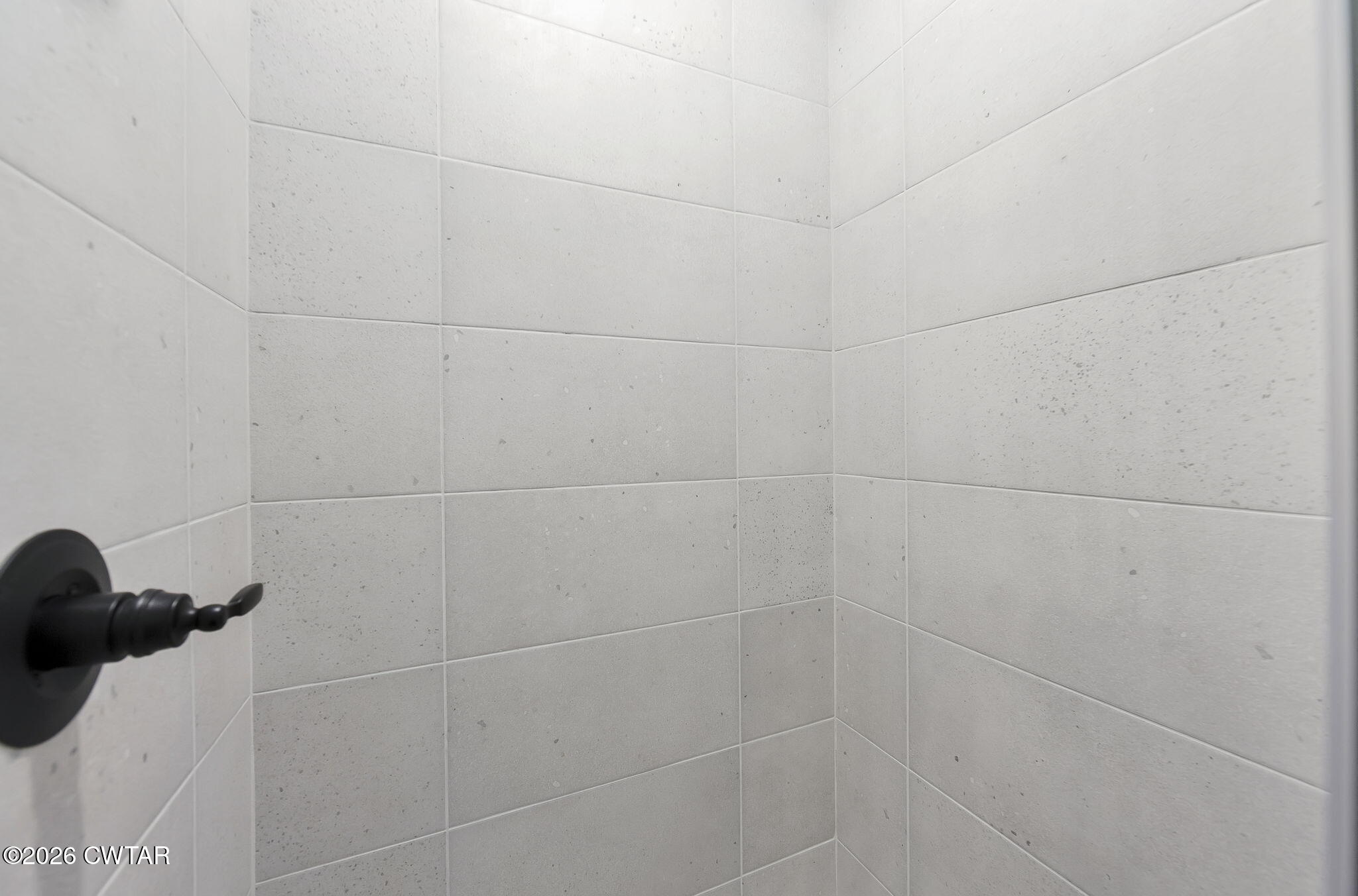 126 Isaiah Drive Jackson, TN 38305 - Photo 19 of 32 a bathroom with a shower