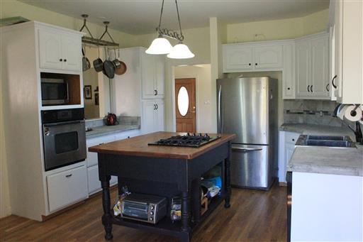 3268 Clear Creek Road Pulaski, TN 38478 - Photo 5 of 27 OPEN PLAN WITH KITCHEN OPEN TO GREAT ROOM AND DINING ROOM...