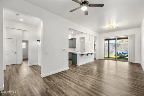 $510,000 | 1500 East Wahalla Lane, Unit E7, Phoenix, AZ 85024
