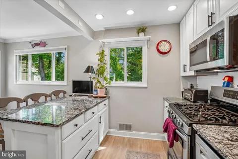 $675,000 | 11111 Lund Place, Kensington, MD 20895