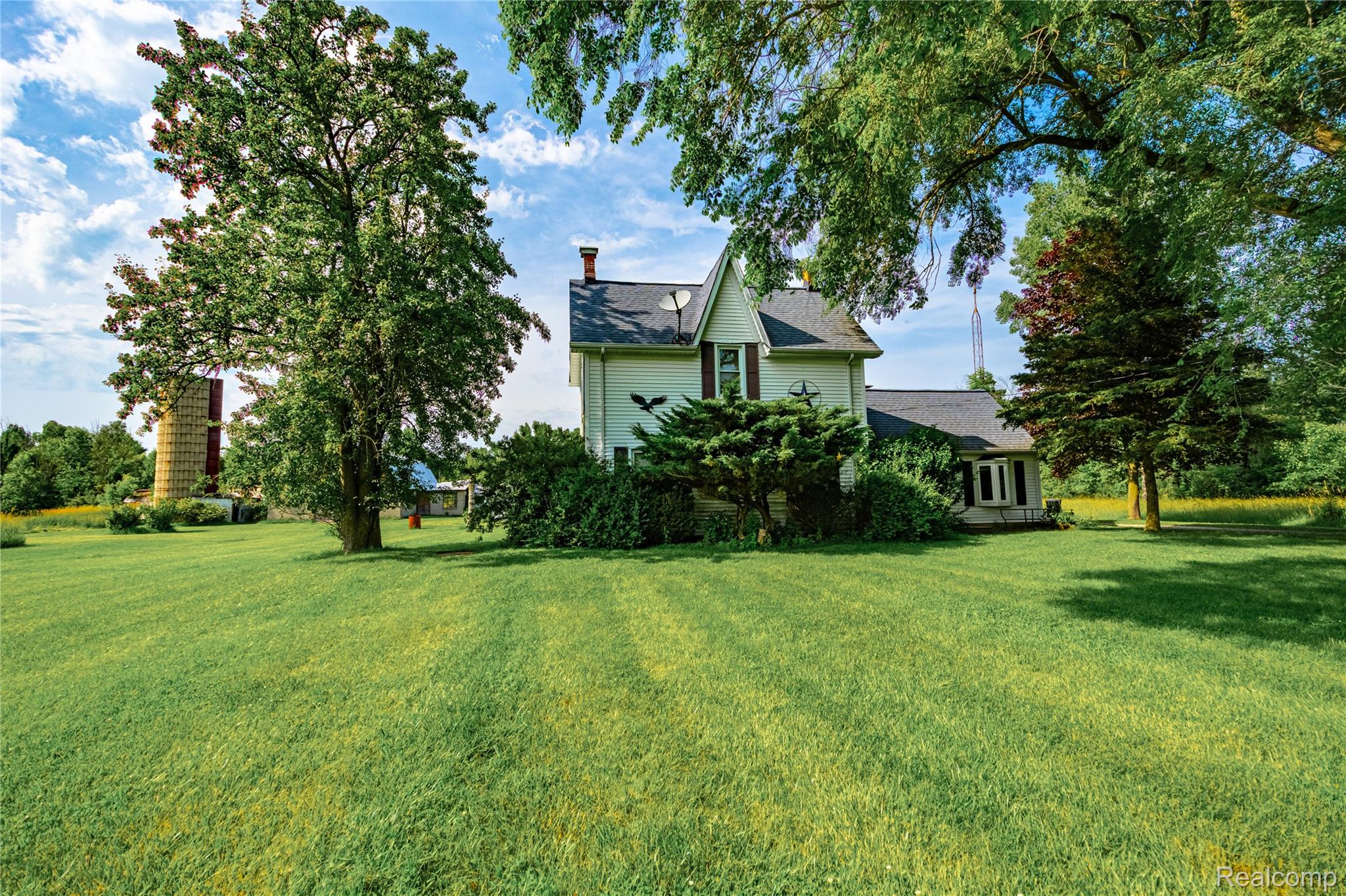 8384 Imlay City Road Avoca, MI 48006 - Photo 11 of 39 _DSC7437-HDR.jpg