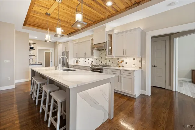 $925,000 | 128 Crane Landing, Manlius, NY 13104