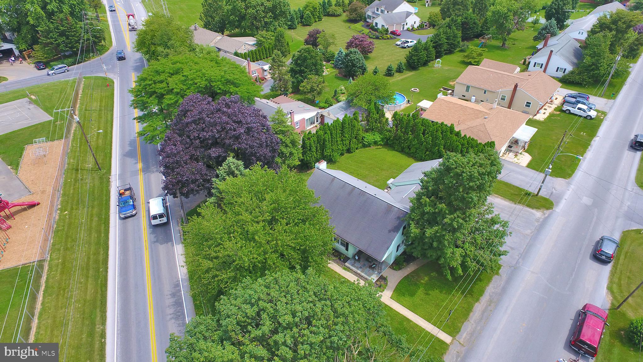 3632 East Newport Road Gordonville, PA 17529 - Photo 2 of 15 Gallery Image 2
